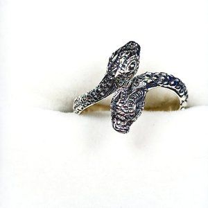 Sterling Silver Snake head bypass ring 3.20 gr size 7